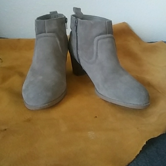 Tan Booties! - Picture 1 of 6